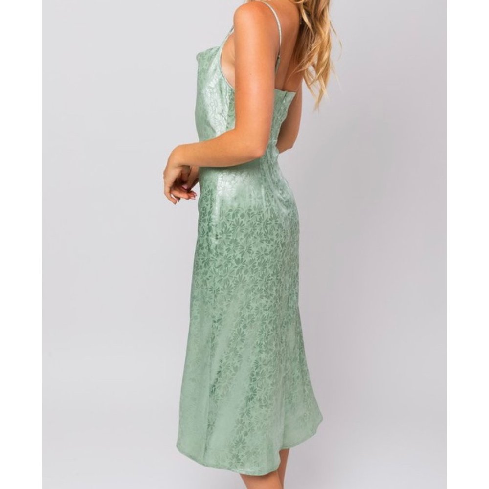❌SOLD OUT❌ WHEN IN ROME GREEN FLORAL SATIN MIDI DRESS - Picture 3 of 3